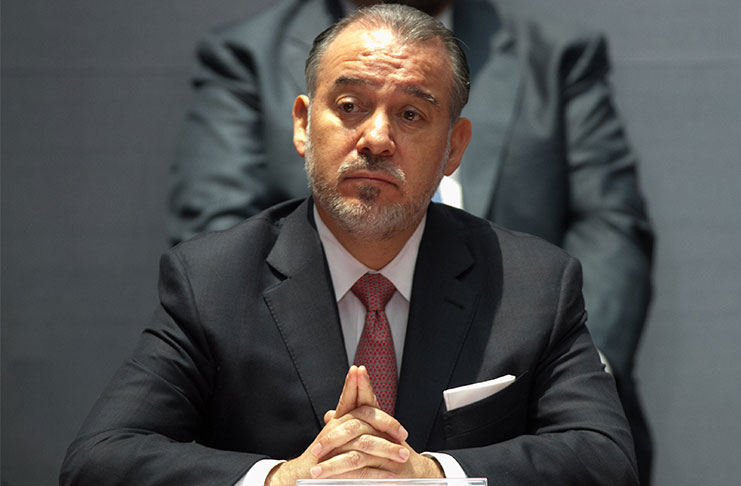 Se busca fiscal